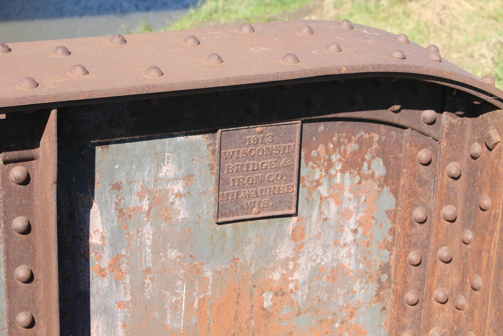 Plaque on north span